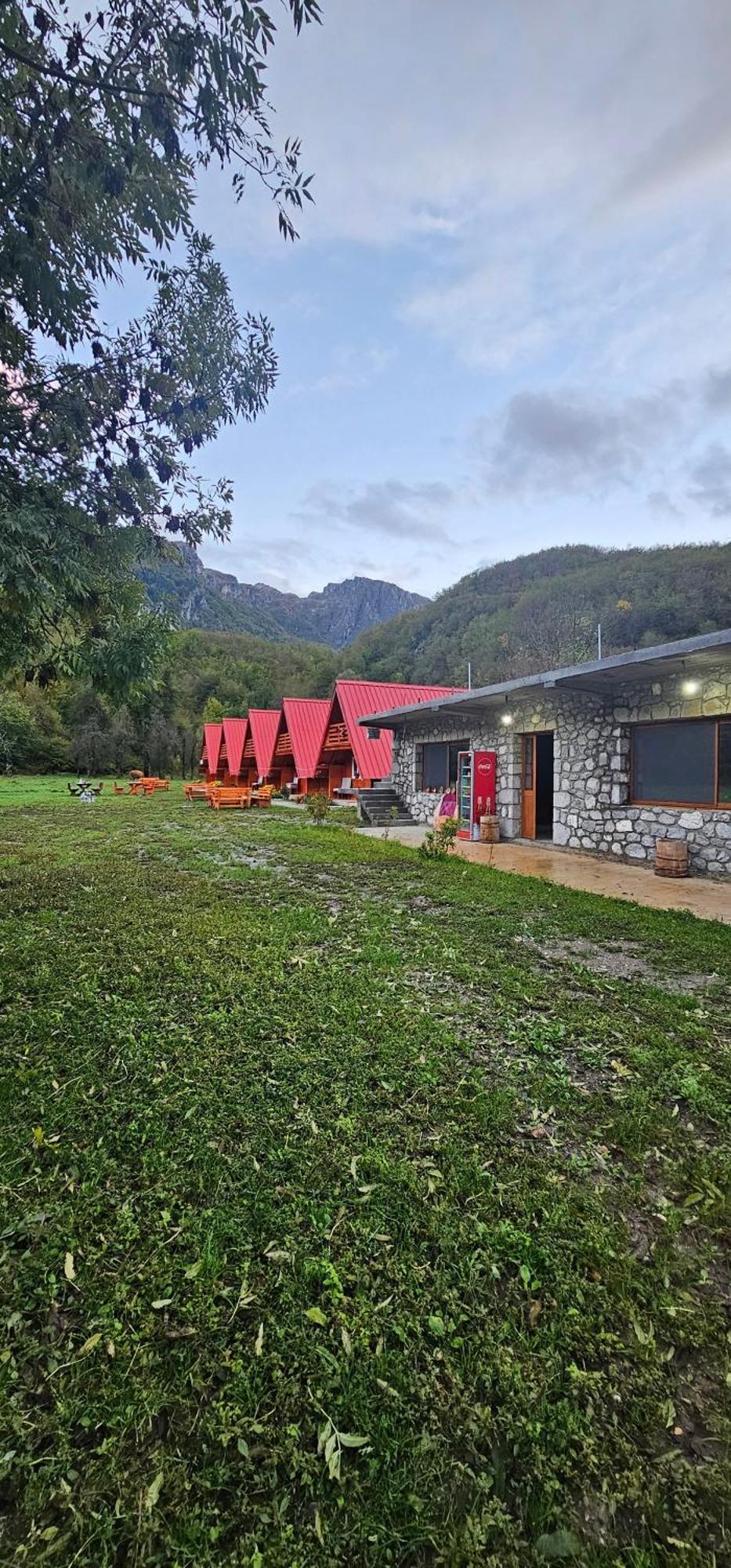 Vila Ekoo Katun Jezerca Vuthaj Exteriér fotografie