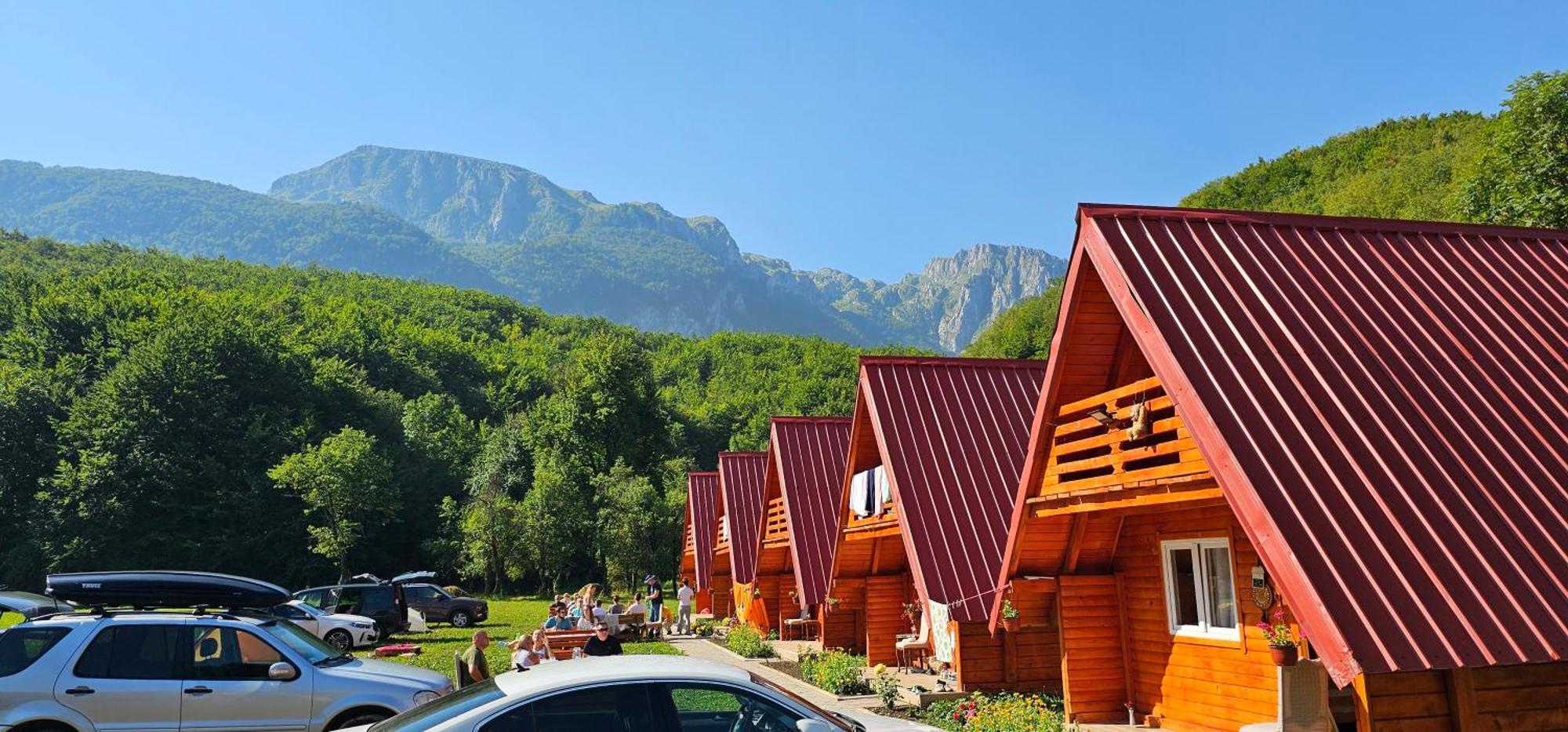 Vila Ekoo Katun Jezerca Vuthaj Exteriér fotografie